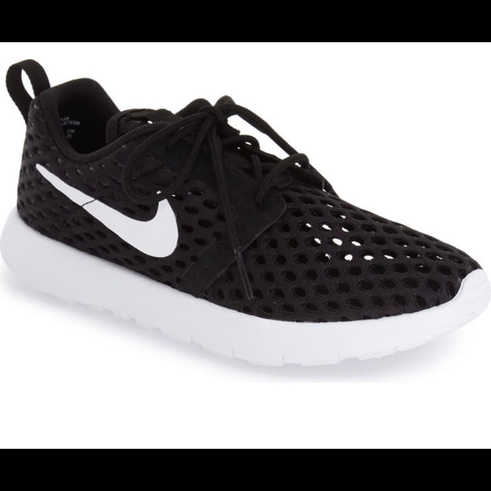 NWT (no box) Nike Roshe One Flight  shoes